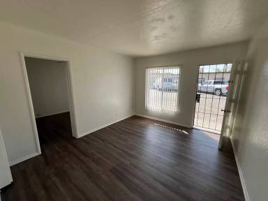 Main picture of 120 Iowa Ave