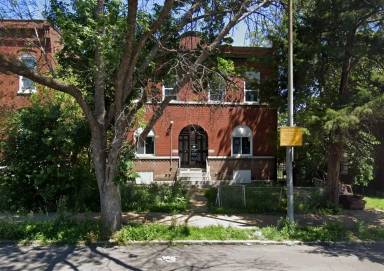 Main picture of 3135 Chippewa St