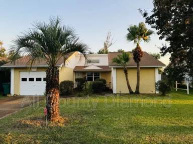 Main picture of 5308 Lance St