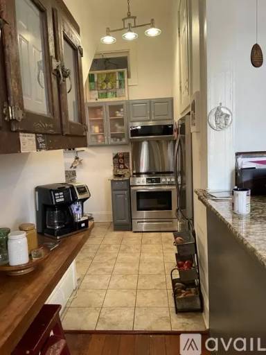 Main picture of 4802 Magazine St