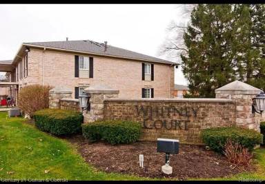 Main picture of 6121 Orchard Lake Rd