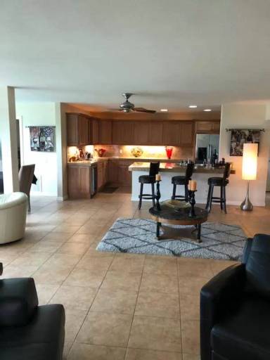 Main picture of 42505 Adams St