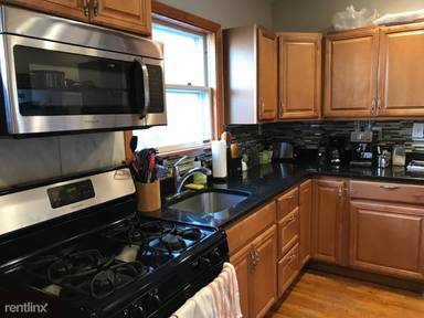 Main picture of 258 Lexington St