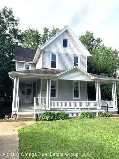 Main picture of 645 Maple St