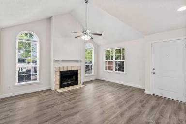 Main picture of 1002 Heritage Ct