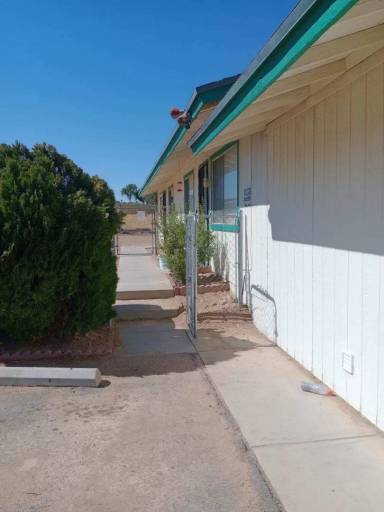 Main picture of 806 Higgins Rd