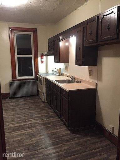Main picture of 311 S 2nd St