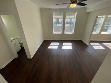Main picture of 386 Parkway Dr NE
