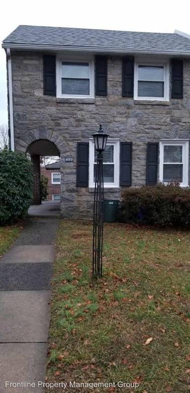 Main picture of 420 Blythe Ave