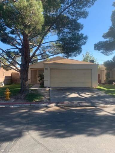 Main picture of 2413 Shady Hill Ave