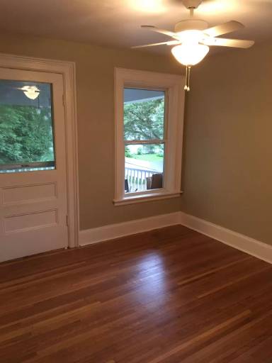 Main picture of 313 Elm St