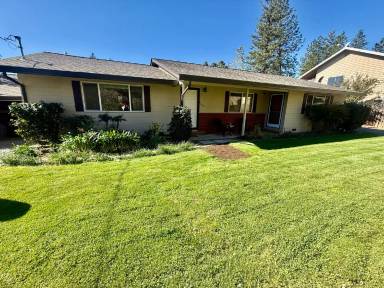 Main picture of 240 Scholtz Ave - 1