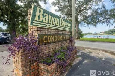 Main picture of 300 Bayou Blvd