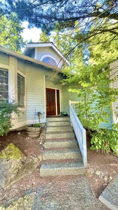 Main picture of 24212 SE 45th St