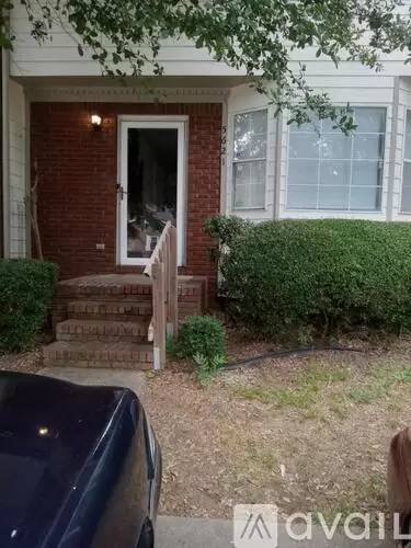 Main picture of 5621 Woodgate Cir