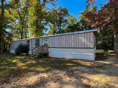 Main picture of 5015 Middle Rd