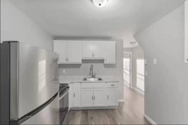 Main picture of 4 Willington Ave