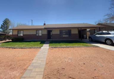 Main picture of 3125 Crestview Dr