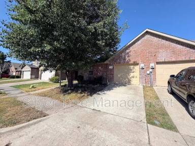 Main picture of 319 Austin Ave