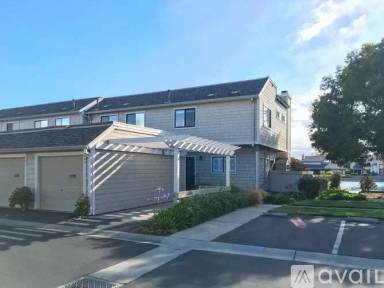 Main picture of 843 Columba Ln