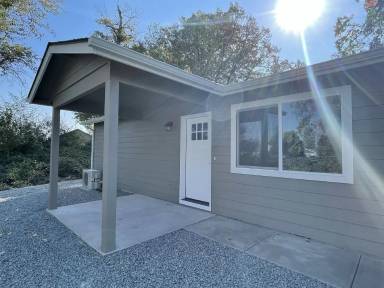 Main picture of 1841 Hubbard Ln