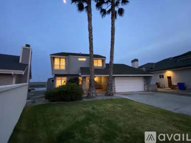 Main picture of 30 Discovery Bay Blvd