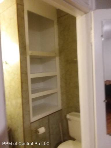 Main picture of 745 Monument St