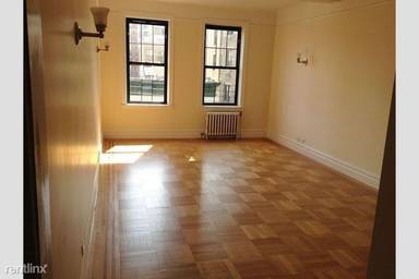 Main picture of 120 E 92nd St