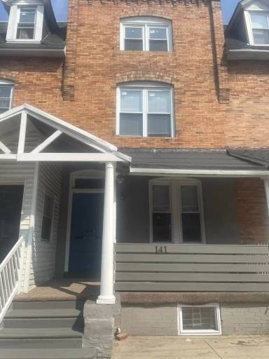 Main picture of 141 N Farson St