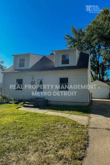 Main picture of 32647 Annapolis St