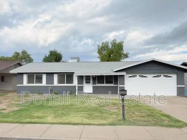 Main picture of 1030 S Spur