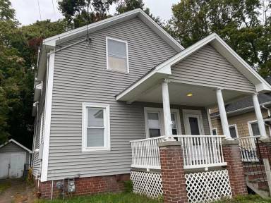 Main picture of 310 Front St
