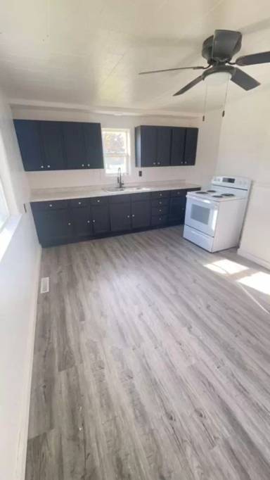Main picture of N15030 Grant St