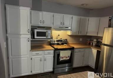 Main picture of 319 E Market St