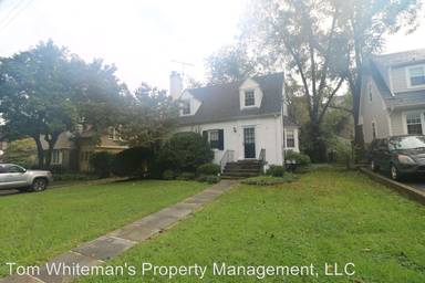 Main picture of 109 N Brook Ln