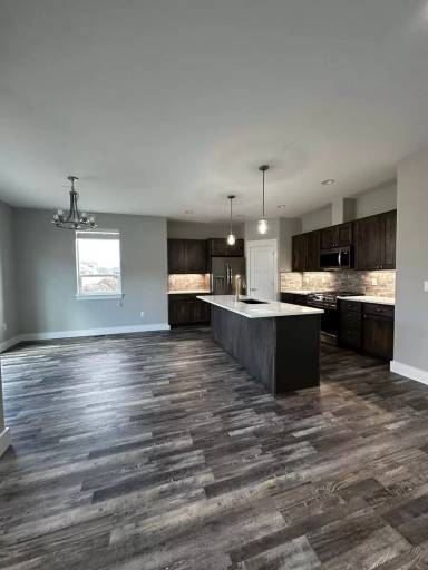 Main picture of 1515 Pistolero Way
