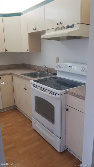 Main picture of 9507 SW 1st Ct