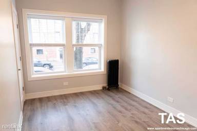 Main picture of 1059 W Glenlake Ave