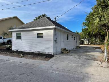 Main picture of 1018 6th St W
