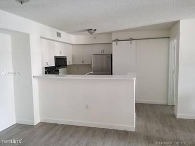 Main picture of 2103 Renaissance Blvd