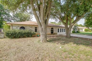 Main picture of 733 Meadowlark Cir