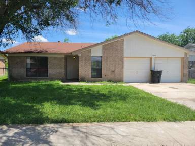 Main picture of 504 Colonial Ln