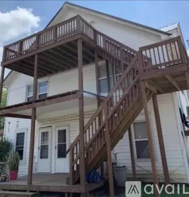 Main picture of 108 Miller St