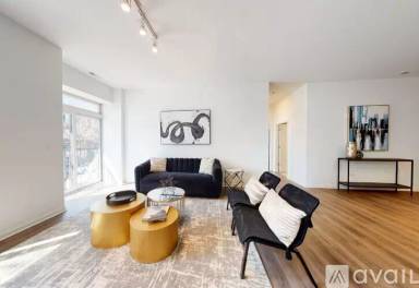 Main picture of 2550 S Wabash Ave