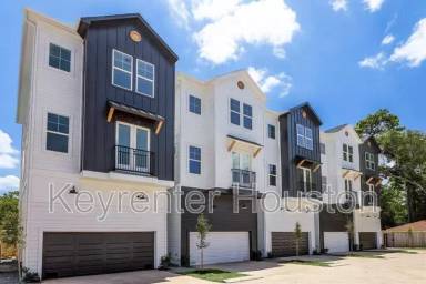 Main picture of 2828 Versailles Oak Ln