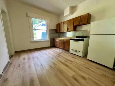 Main picture of 225 Coltart Ave