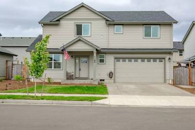 Main picture of 1868 SE Blueberry St