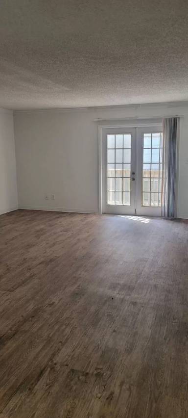 Main picture of 285 Wymore Rd