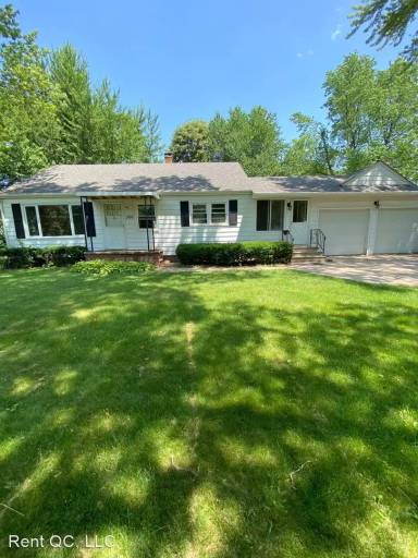 Main picture of 566 Forest Rd