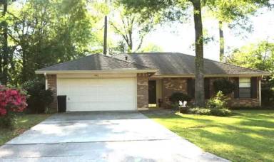 Main picture of 803 Royal Oak Ln